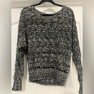 Light weight sweater, smoke free home